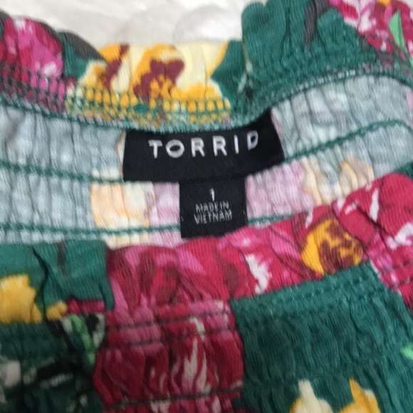 Torrid Green Floral Babydoll Smocked Top Sz 1X - Picture 5 of 7